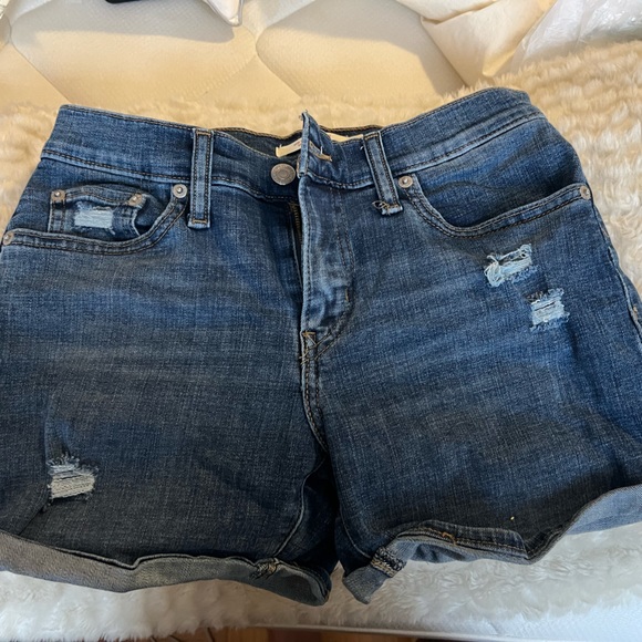 Levi denim shorts - Picture 1 of 2